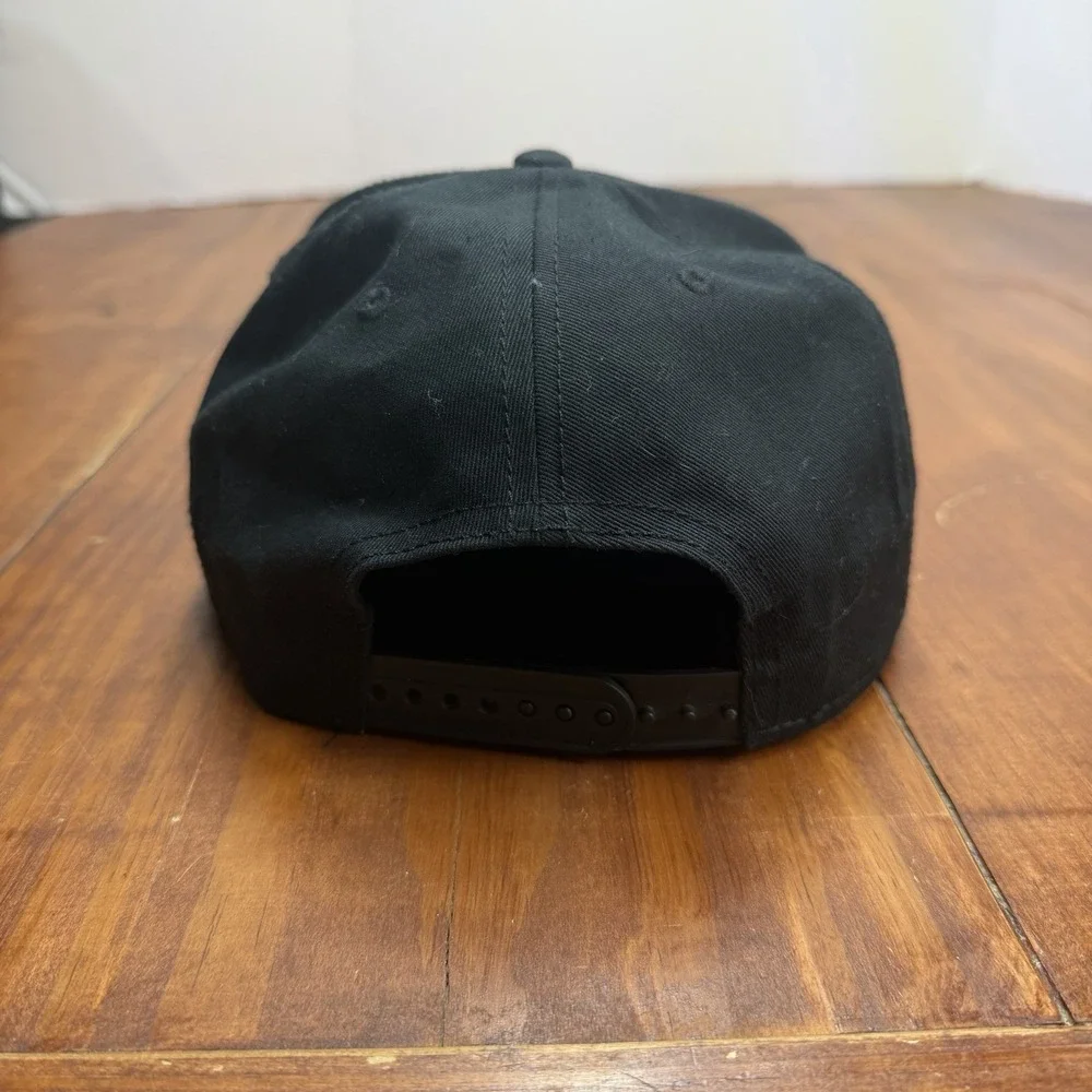 Bioworld Marvel Deadpool Adult Size Comic Bill Brim Snapback Hat Cap